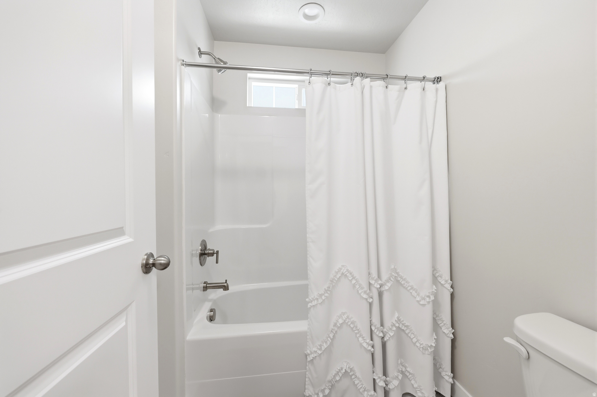 DEL MONTE TOWNHOMES - Residential