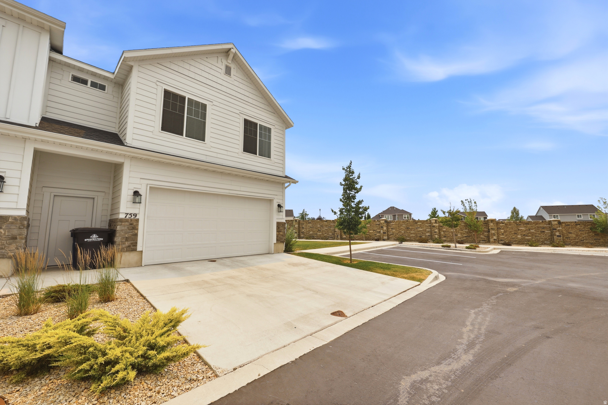 DEL MONTE TOWNHOMES - Residential