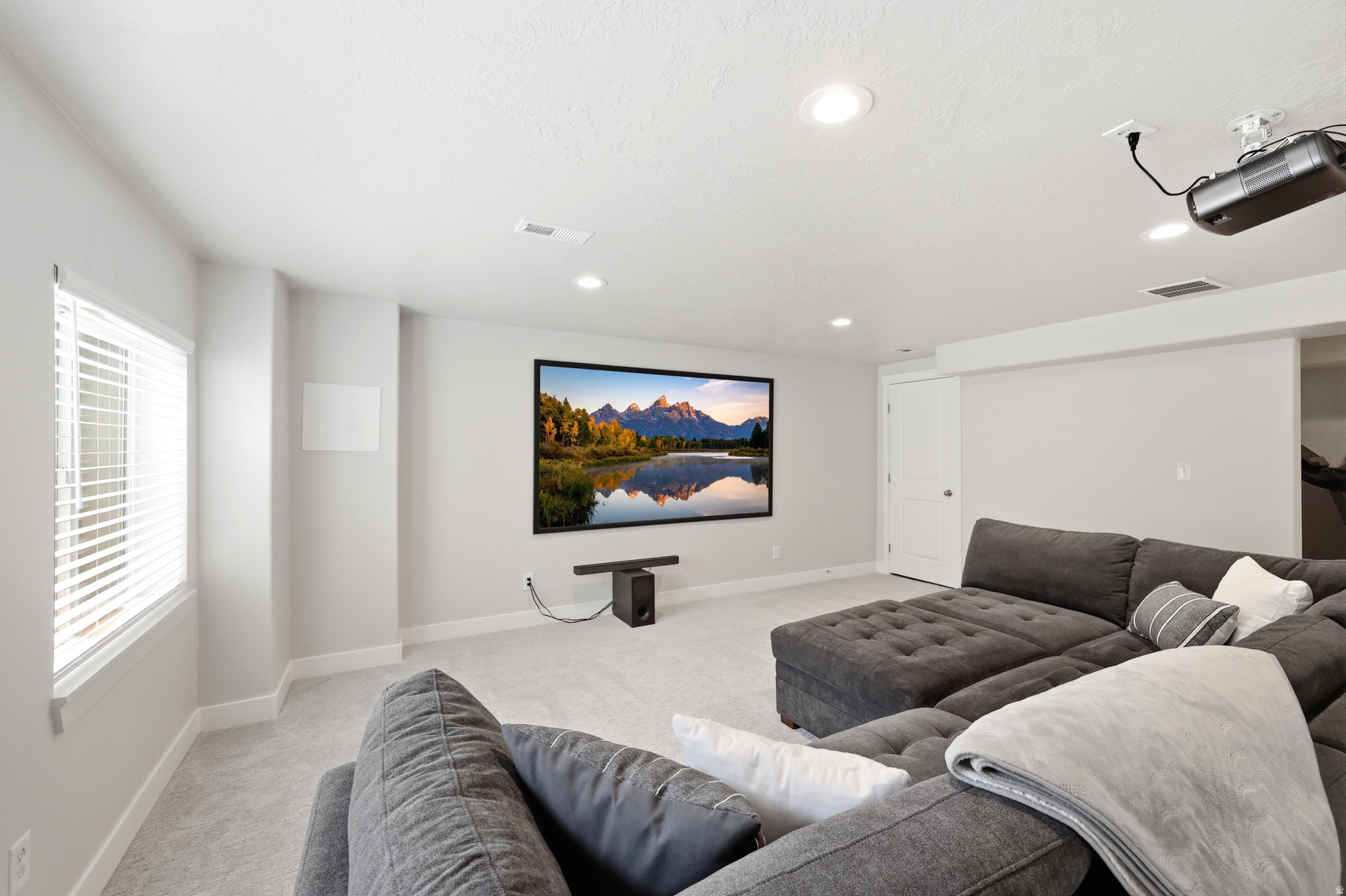 DEL MONTE TOWNHOMES - Residential