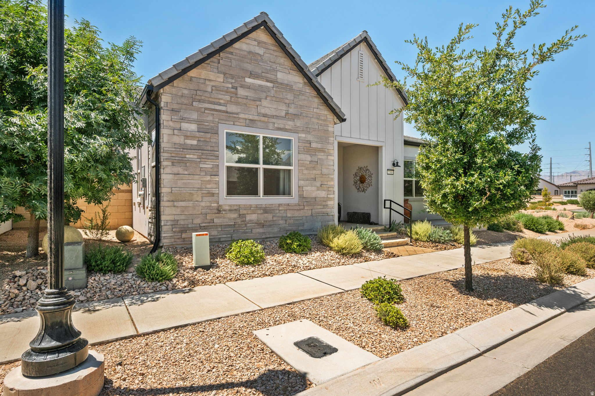 REGENCY AT DESERT COLOR 1 - Residential