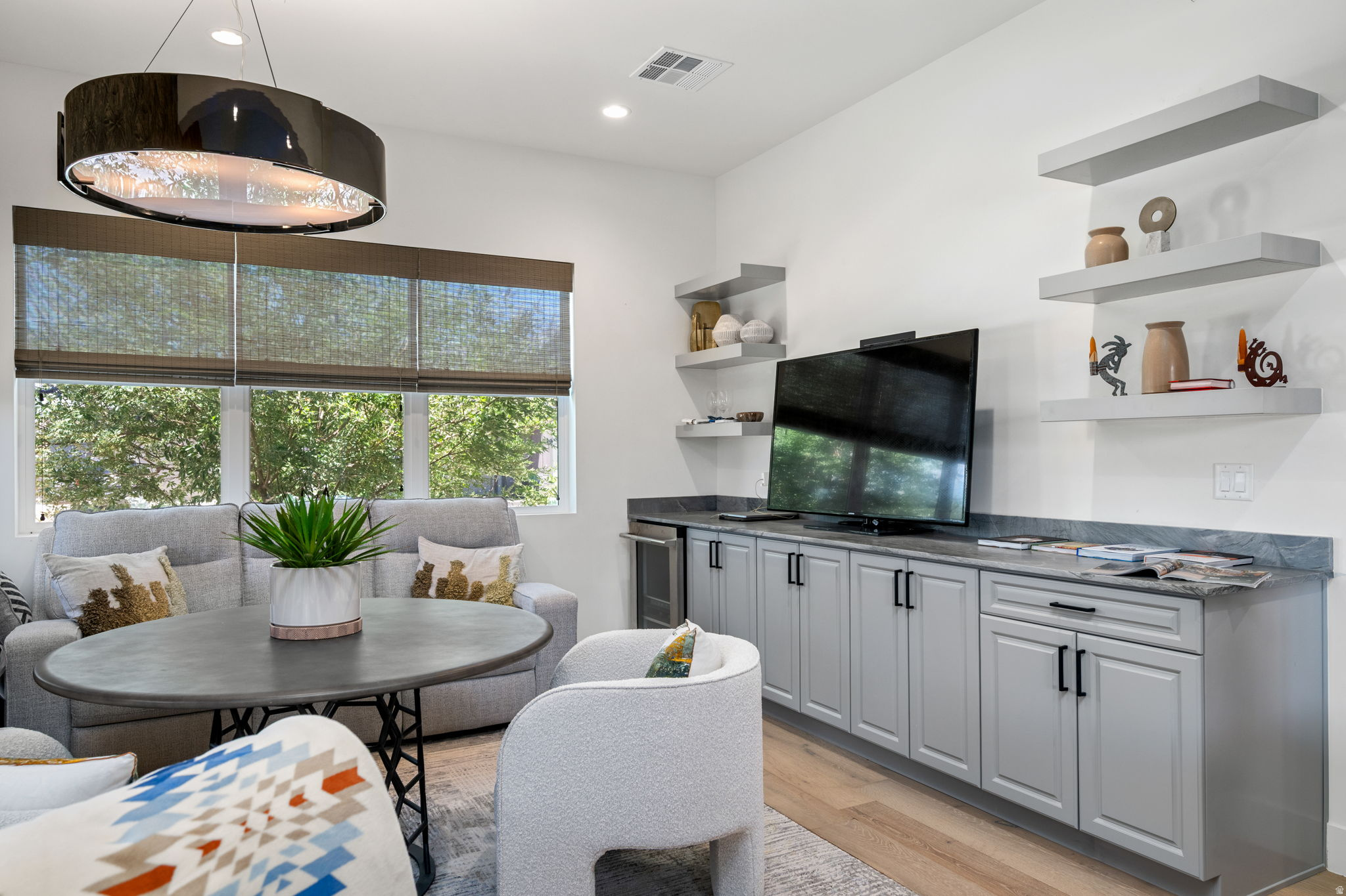 REGENCY AT DESERT COLOR 1 - Residential