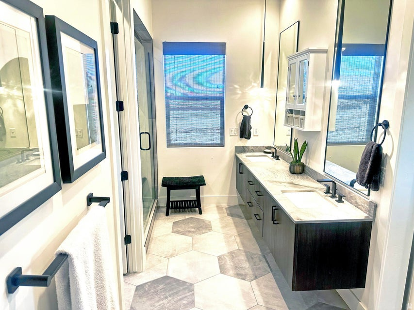 REGENCY AT DESERT COLOR 1 - Residential