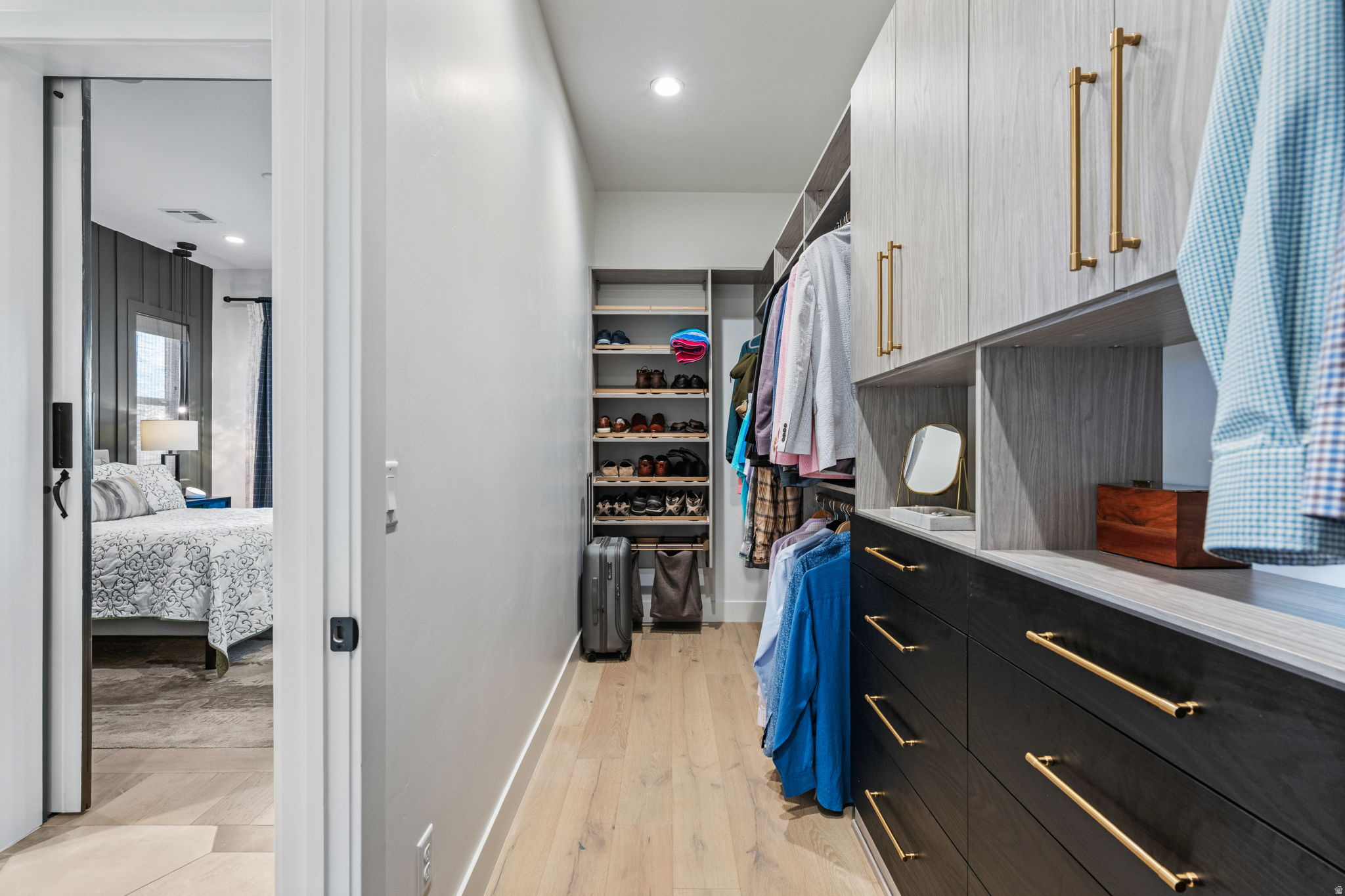 REGENCY AT DESERT COLOR 1 - Residential