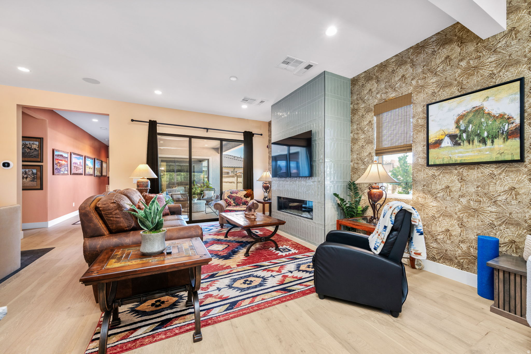 REGENCY AT DESERT COLOR 1 - Residential