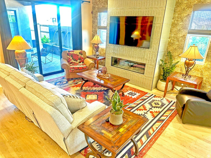 REGENCY AT DESERT COLOR 1 - Residential