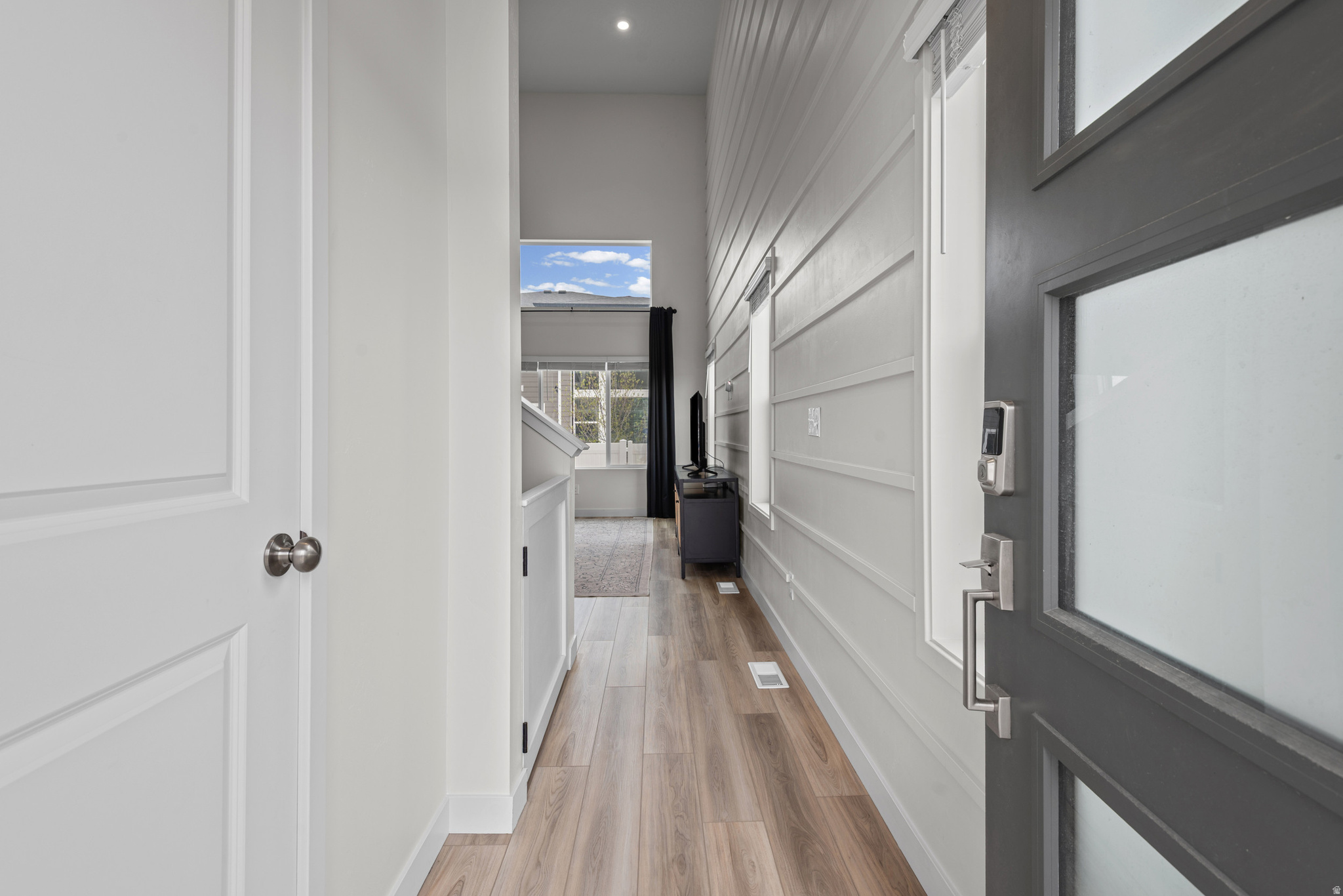 ESCALA - Residential