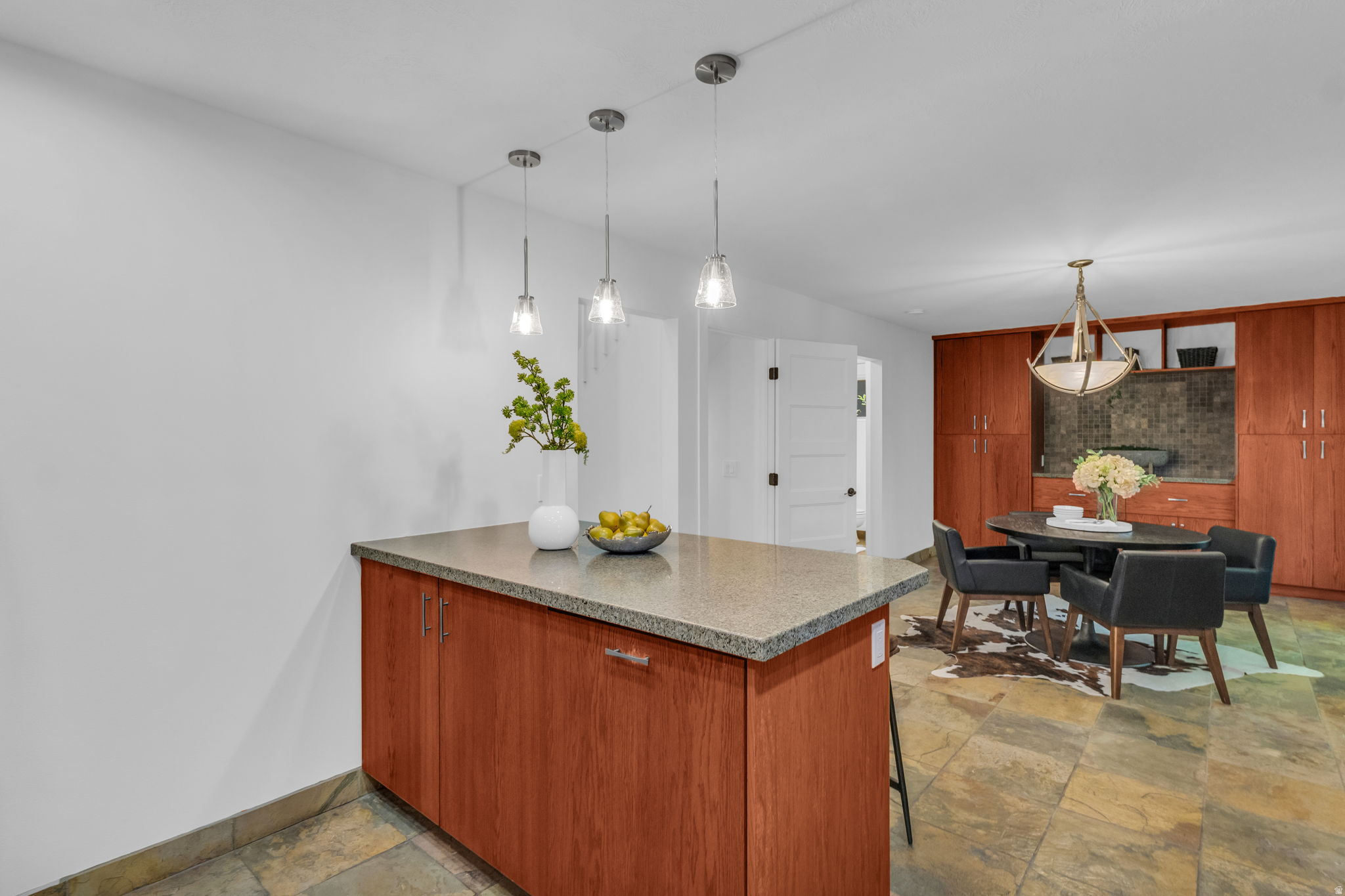 MAJESTIC CAN - Residential