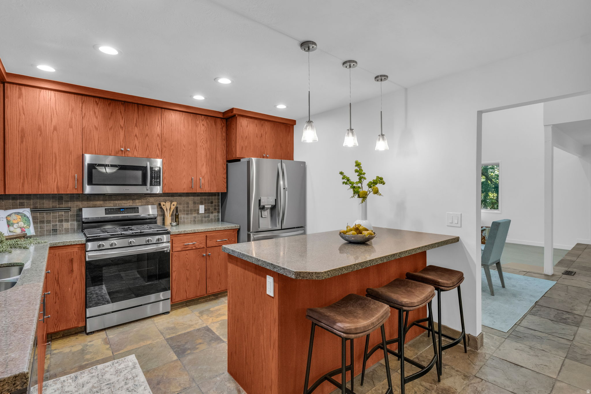 MAJESTIC CAN - Residential
