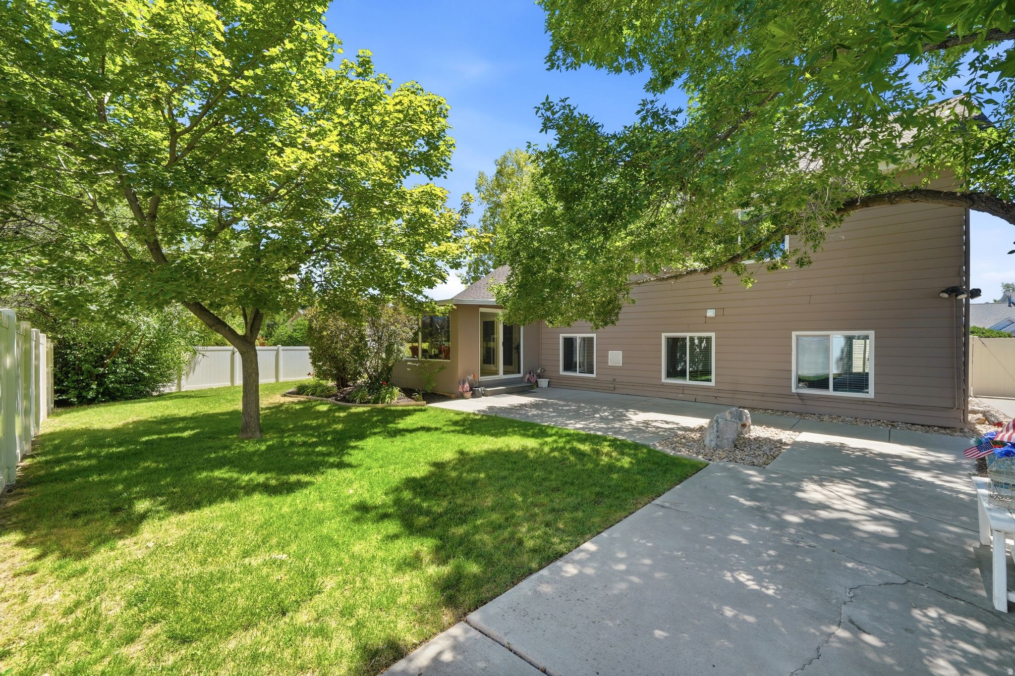 CROSSPOINTE - Residential