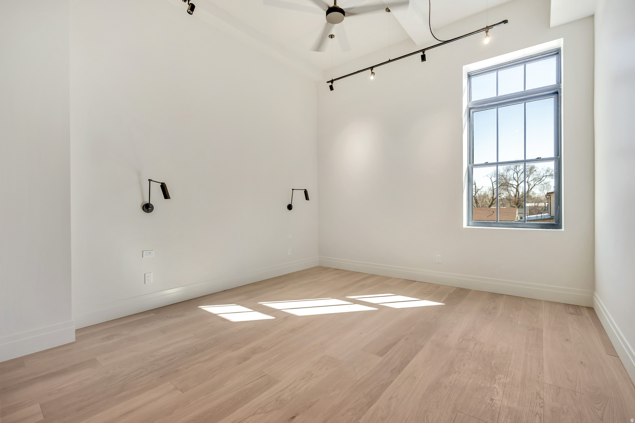 TELEGRAPH EXCHANGE - Residential