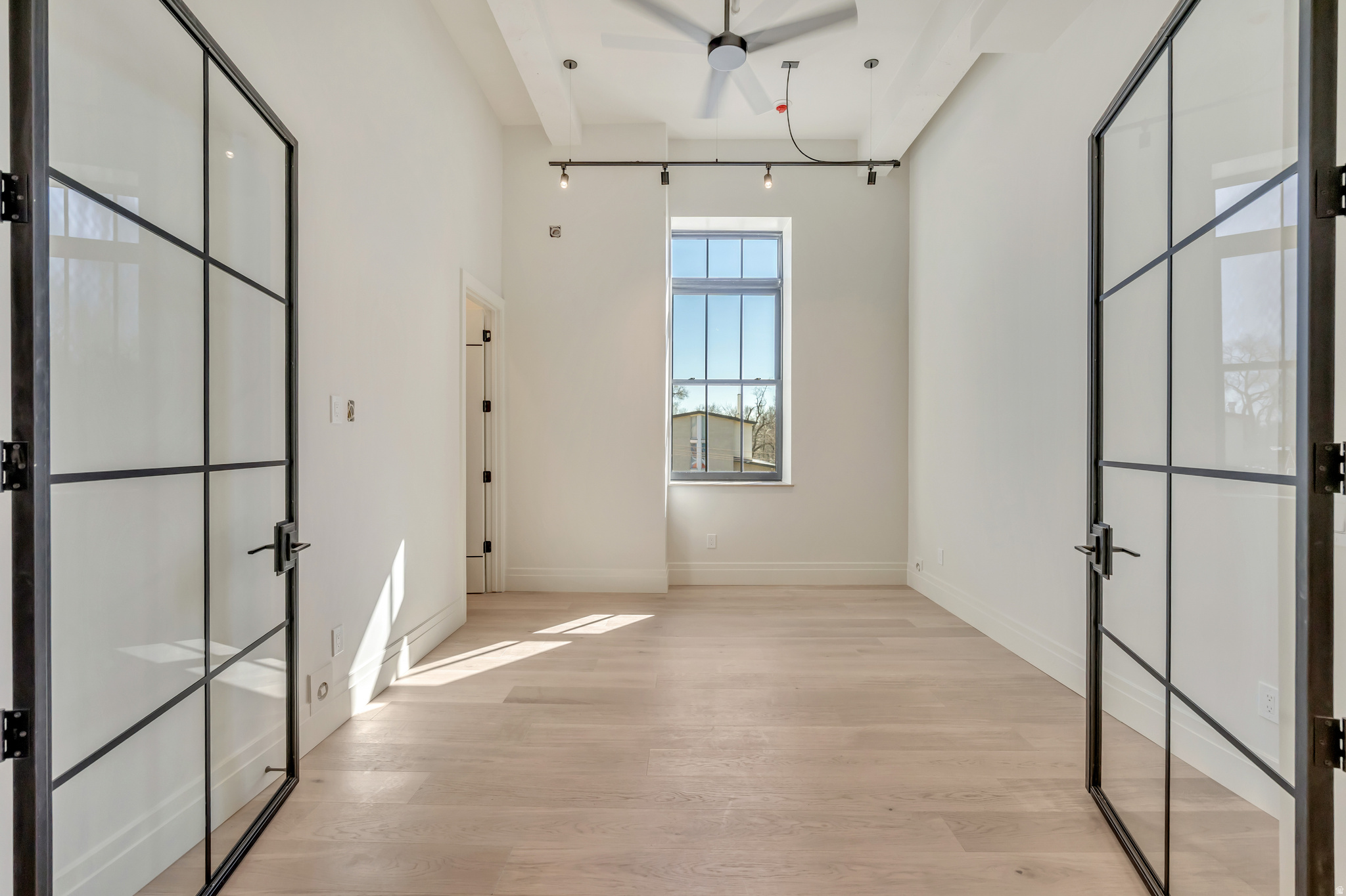 TELEGRAPH EXCHANGE - Residential