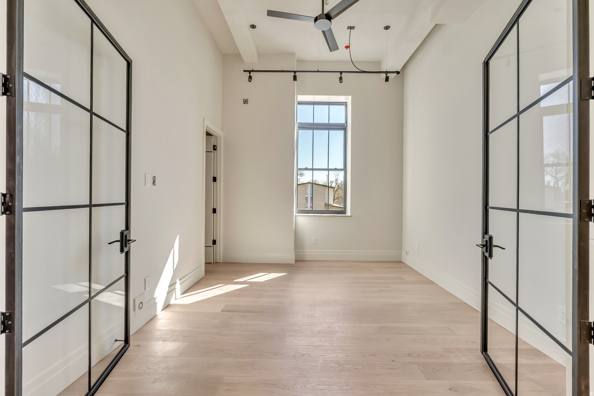 TELEGRAPH EXCHANGE - Residential