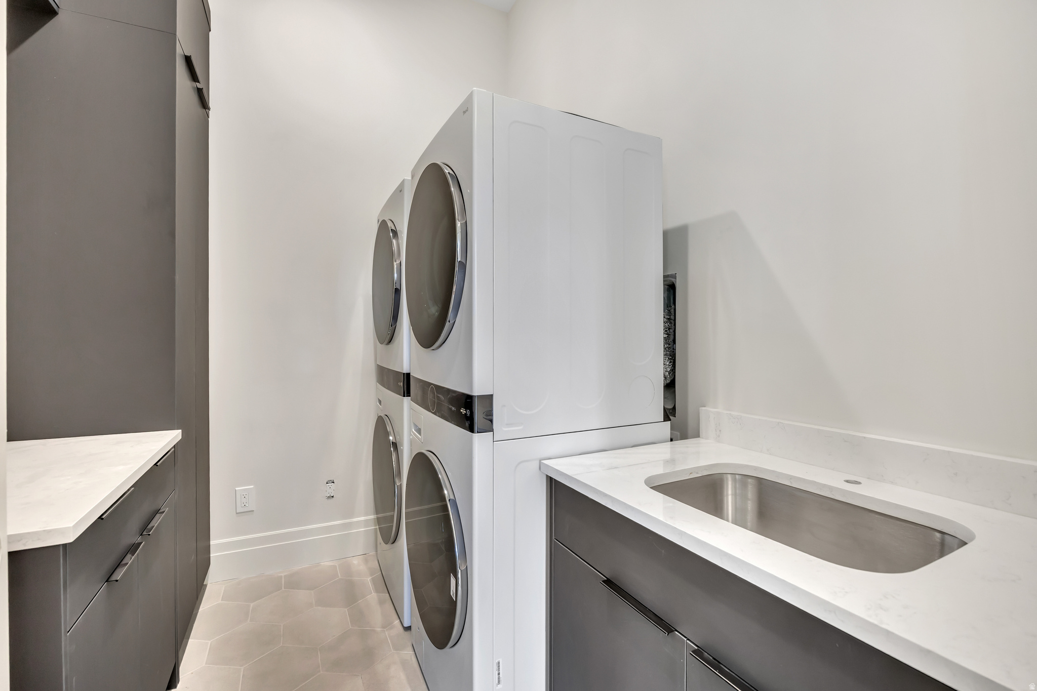 TELEGRAPH EXCHANGE - Residential
