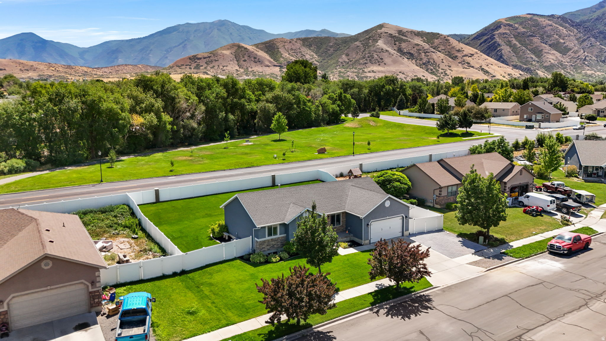 WINEGAR ESTATES - Residential