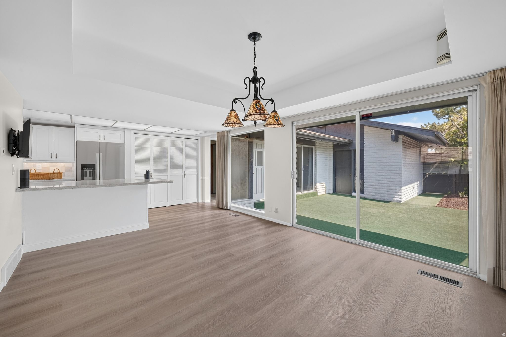 THREE FOUNTAINS - Residential