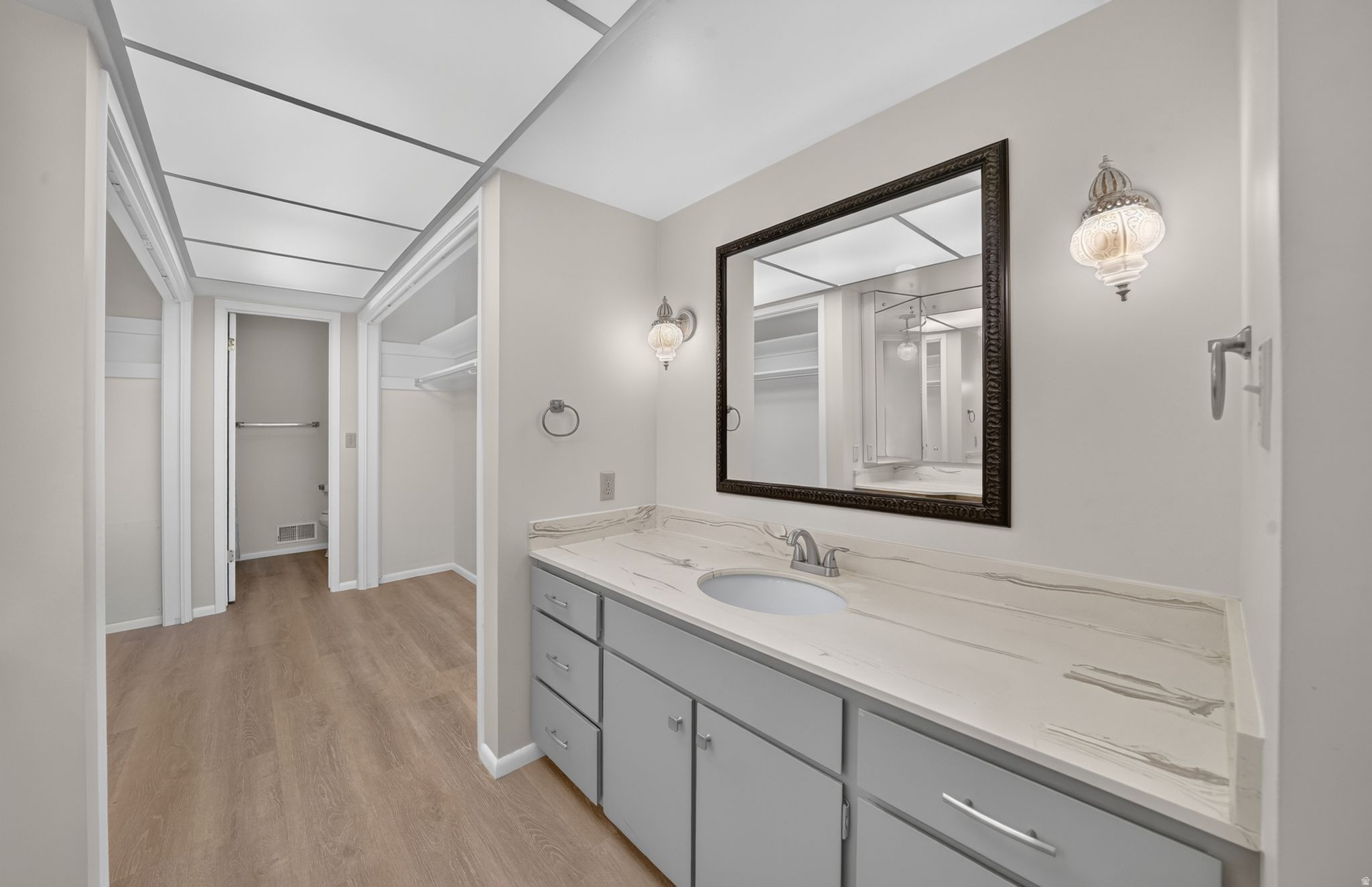 THREE FOUNTAINS - Residential