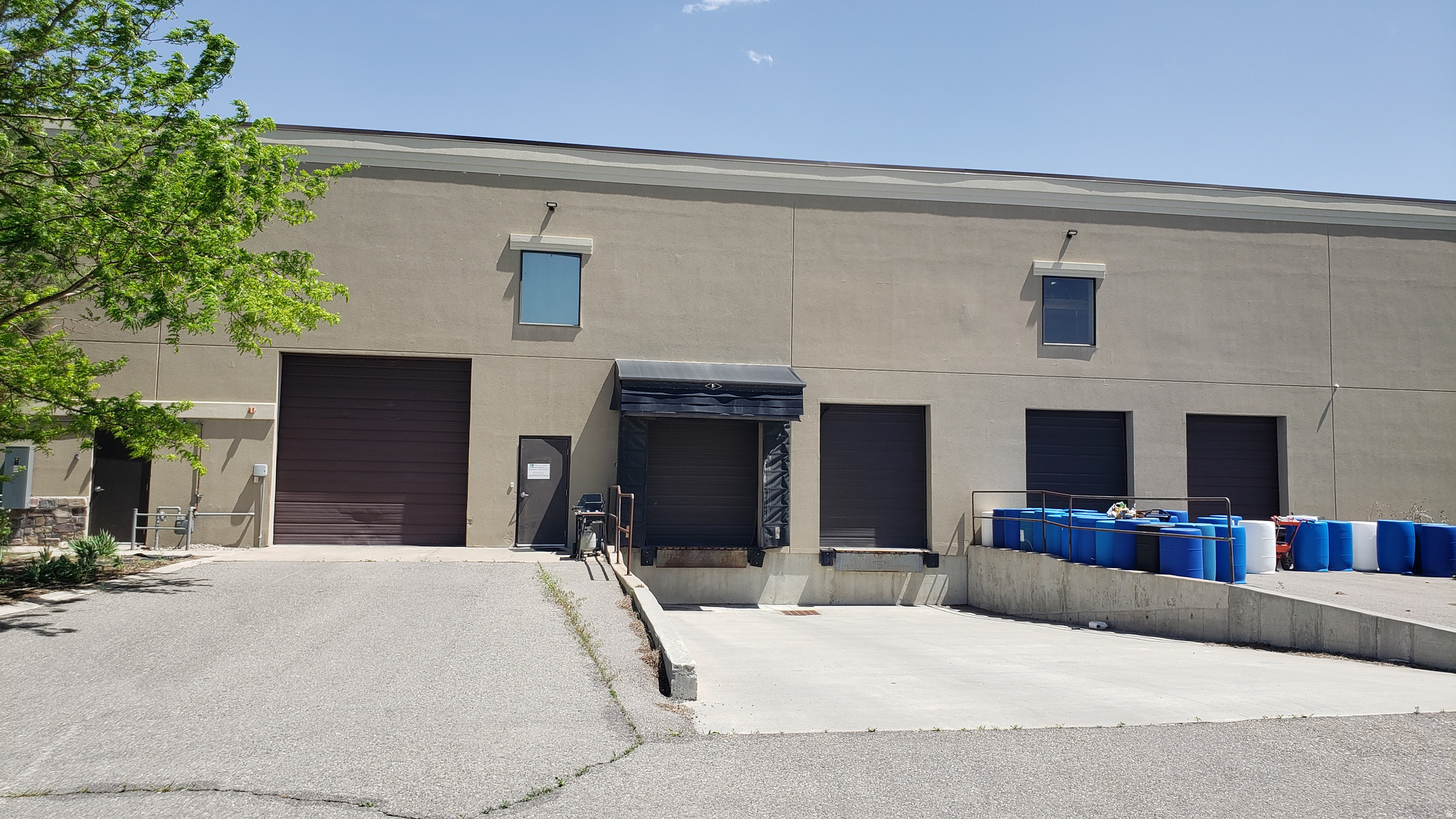 SIERRA COMMERCIAL PARK - Commercial Sale