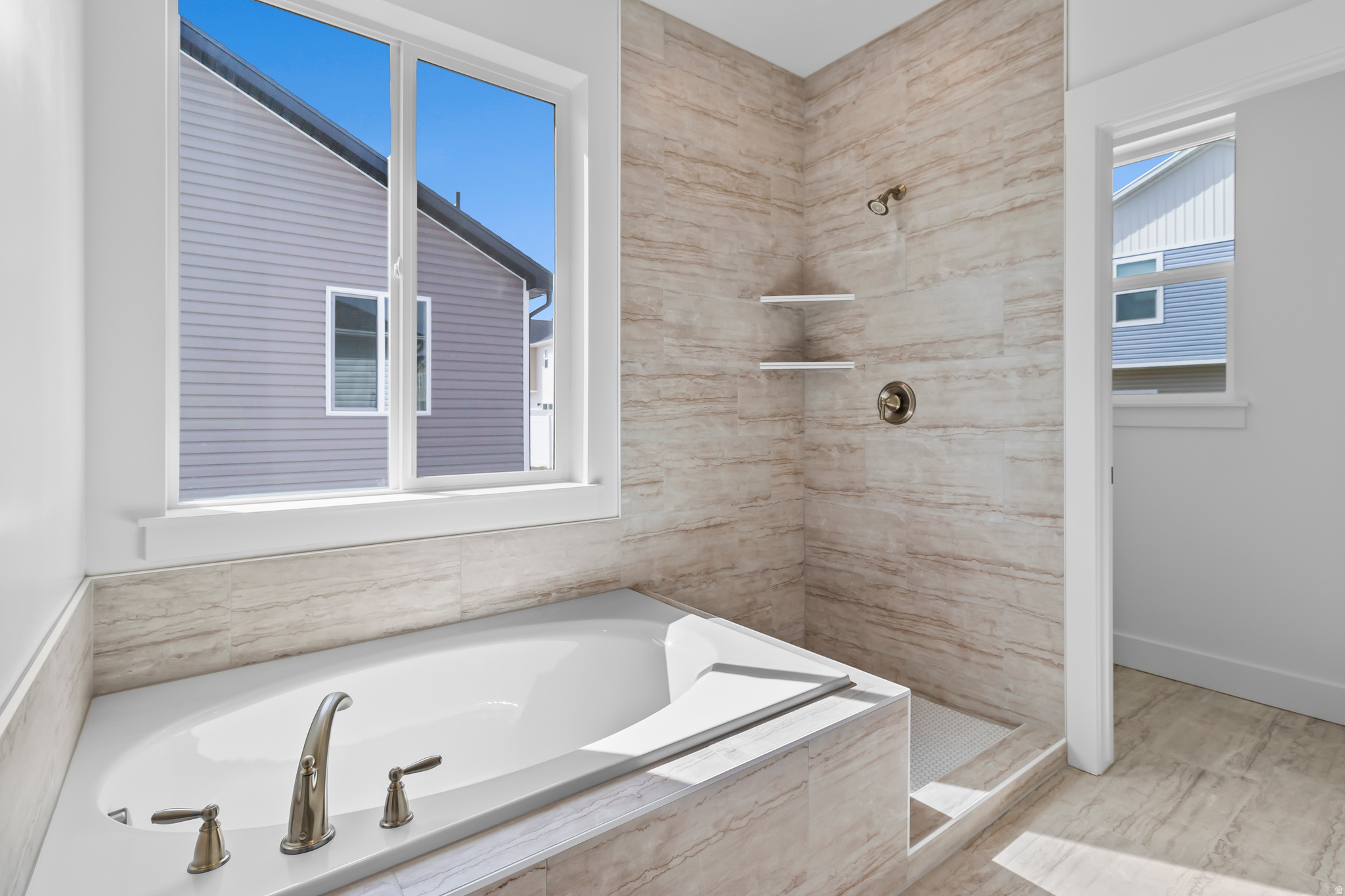 ENVISION ESTATES - Residential
