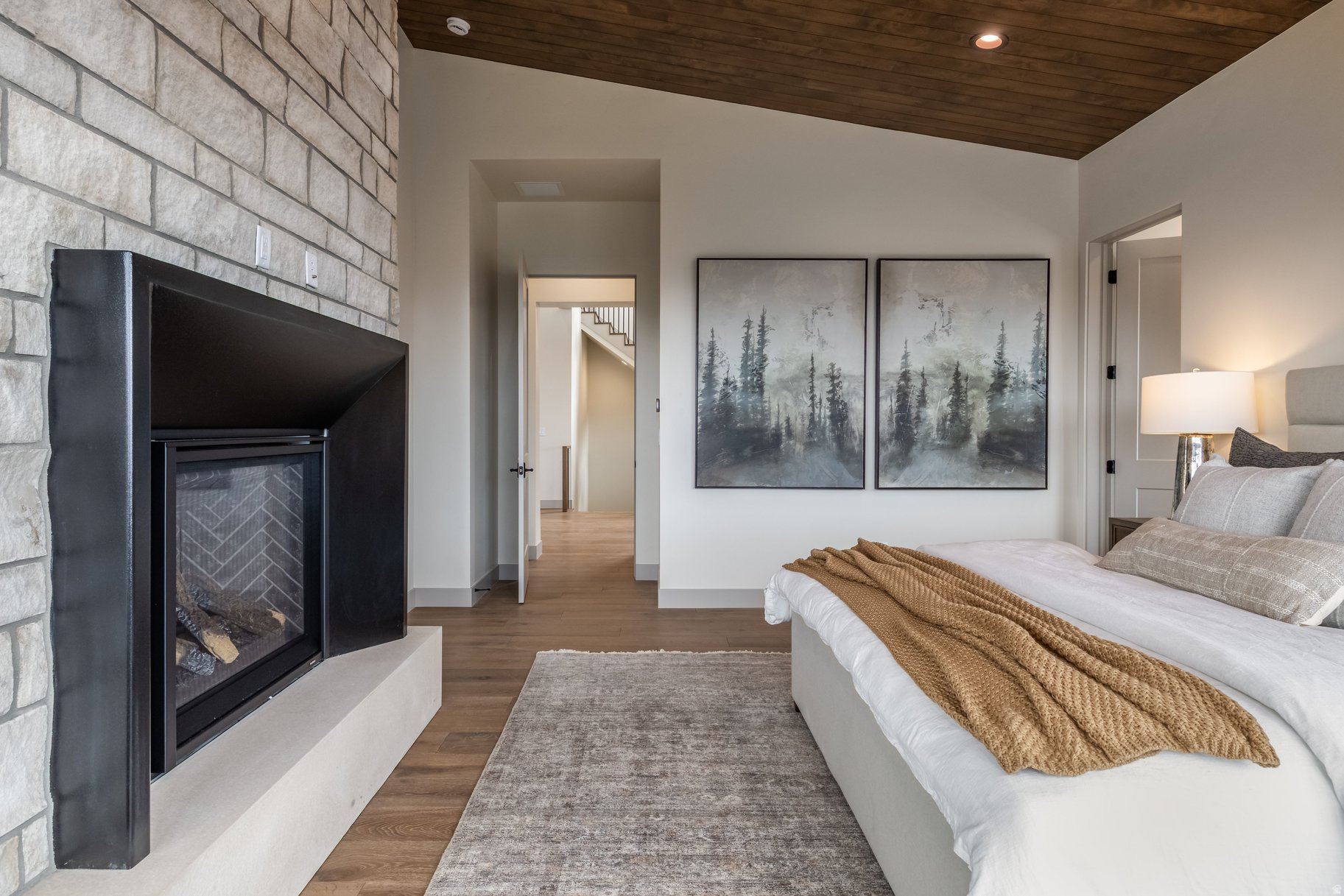 RED LEDGES - Residential