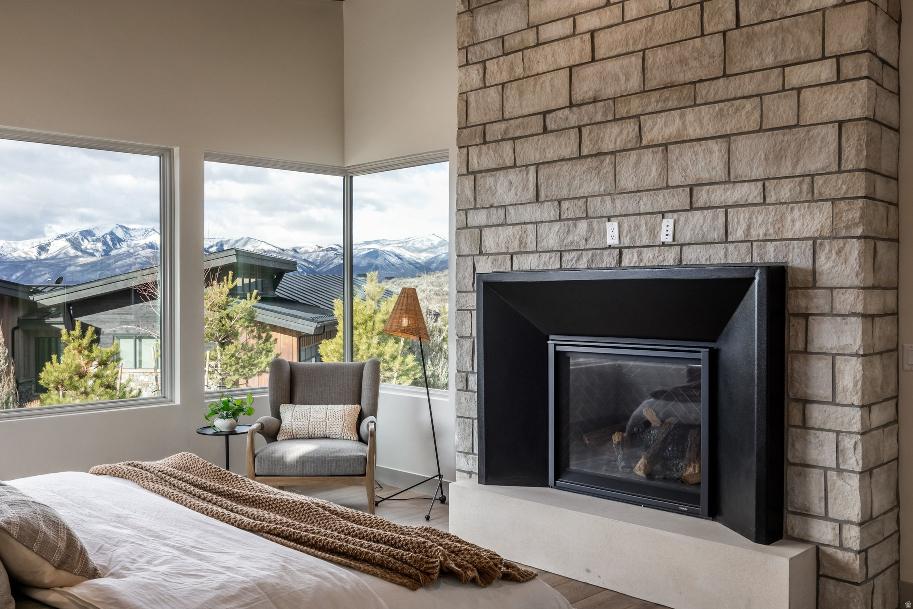 RED LEDGES - Residential