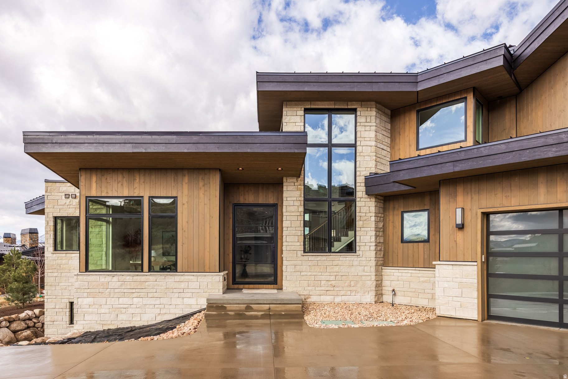 RED LEDGES - Residential