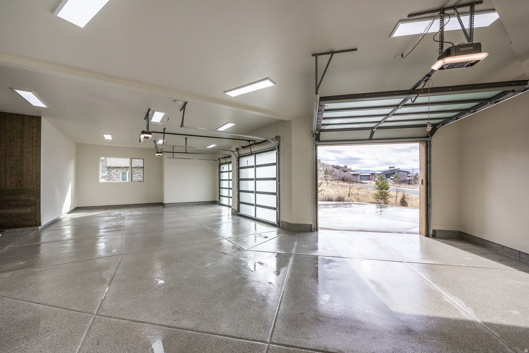RED LEDGES - Residential