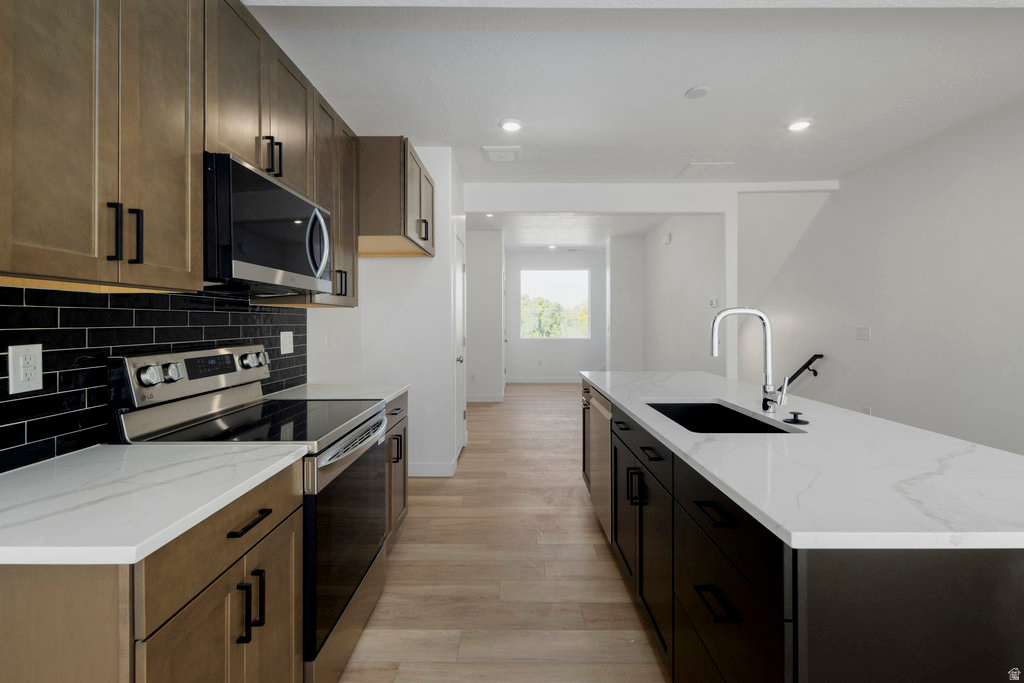 AXIS TOWNHOMES - Residential