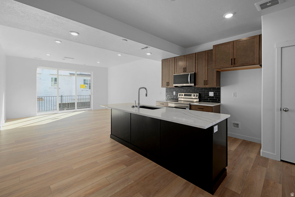 AXIS TOWNHOMES - Residential