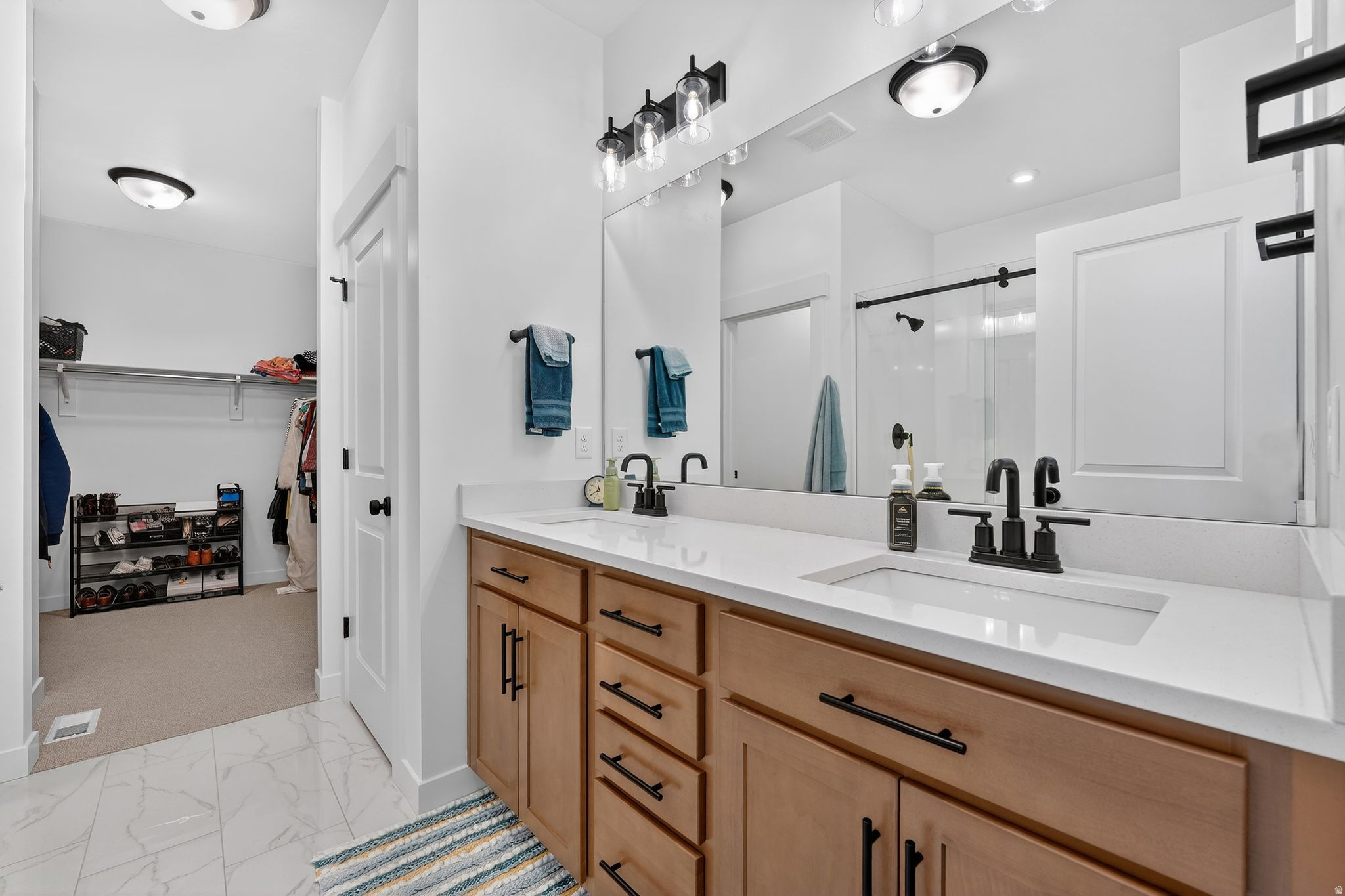 CANYON POINT - Residential