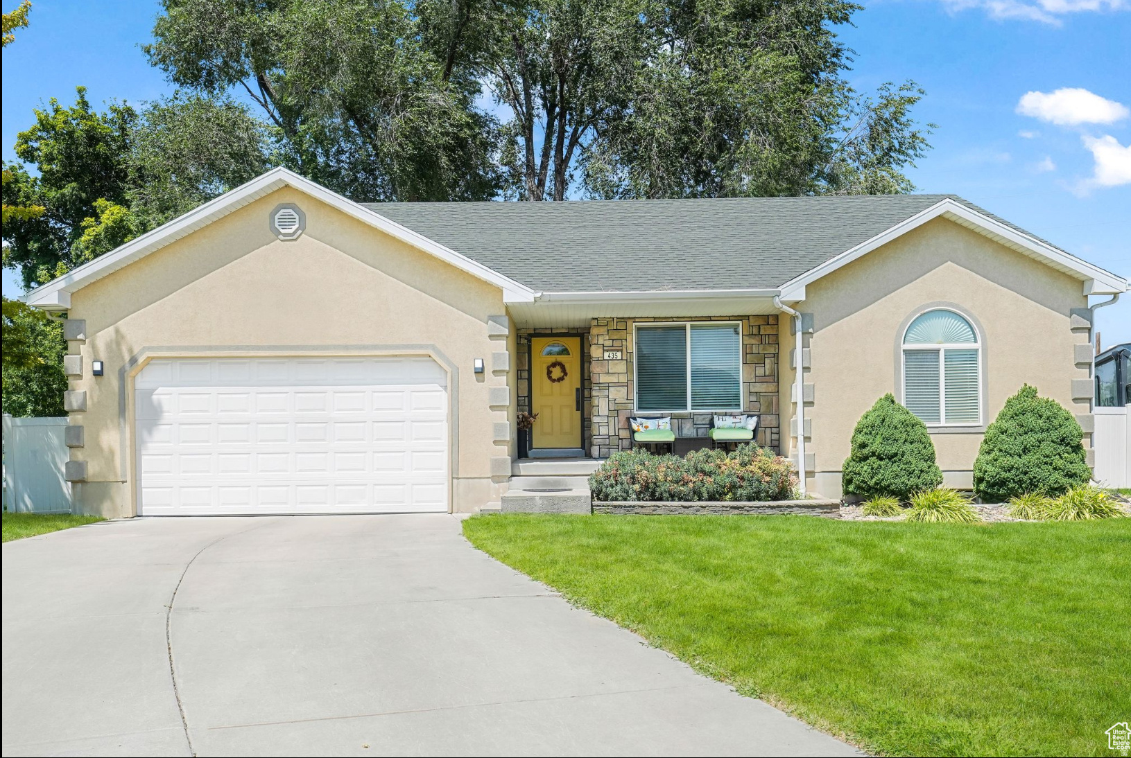 This wonderful home is a single owner, and has been maintained meticulously with real pride of ownership.  It offers an open floor plan, with vaulted ceilings.  Featuring 6 bedrooms, 3 full baths, 2650 sq ft, with 100% finished basement. The large kitchen is perfect for entertaining, with a new Trex deck off the back, with a hot tub, and bbq.  Also features, laminate wood floors, tons of built ins.   Includes a bluetooth sound system and lighting, updated sprinkler systems. Newer Furnace 2022, A/C and water heater.  Appliance are included.   Located in a cul-de-sac. Easy access to I-15, a few blocks from Barnett Elementary.  Fully fenced and very private, perfect for a growing family.