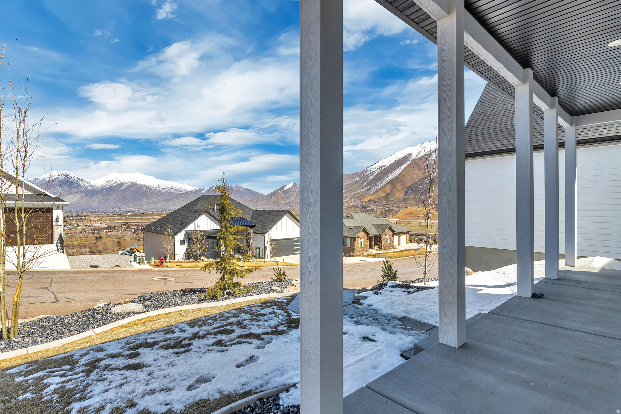 OAKRIDGE COVE - Residential