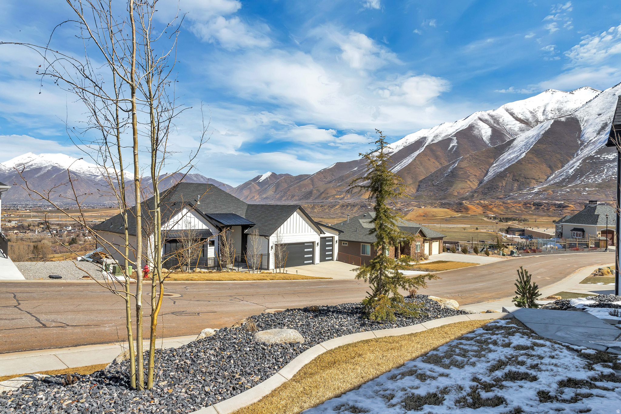 OAKRIDGE COVE - Residential