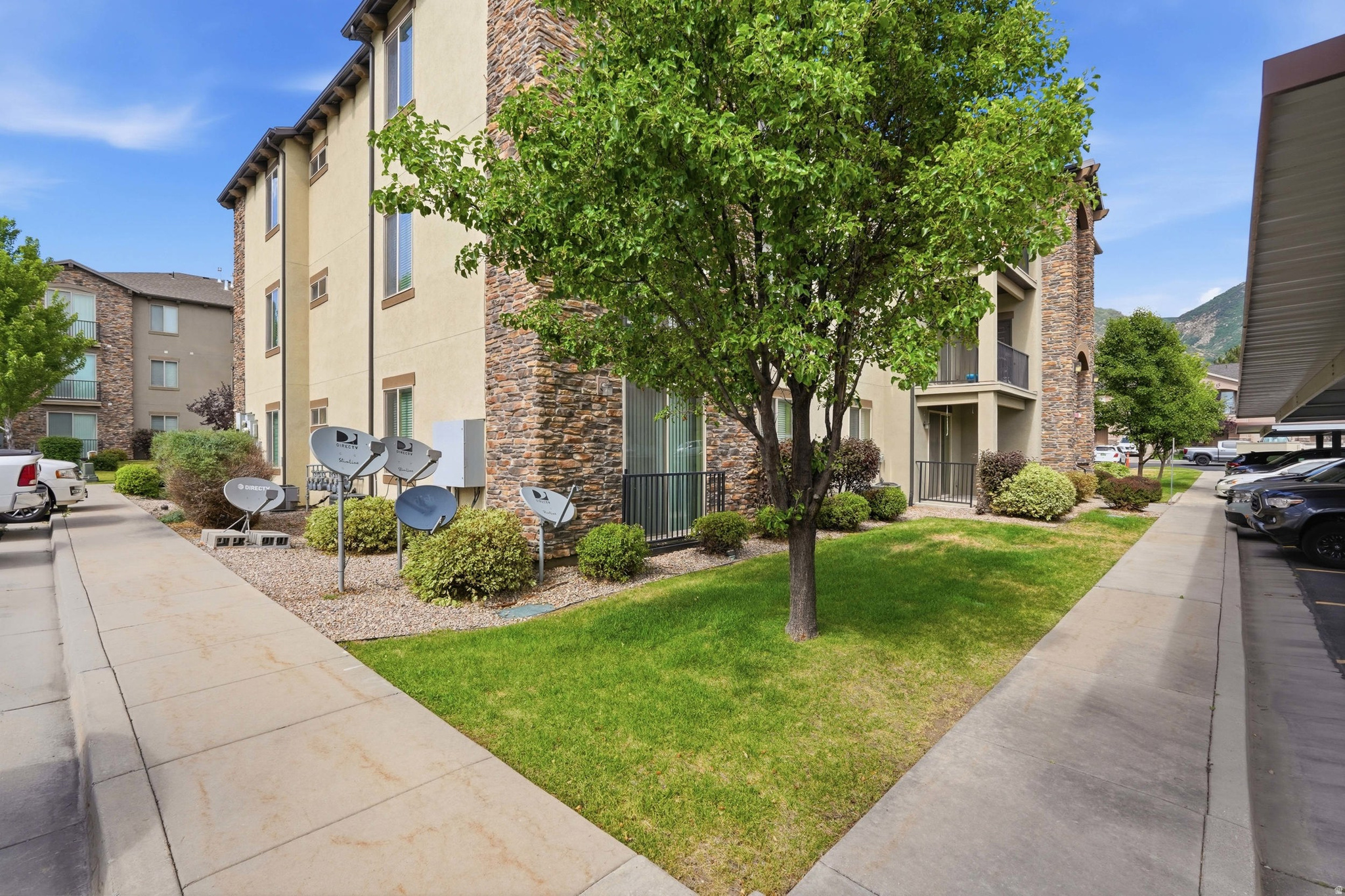 PINEAE VILLAGE - Residential