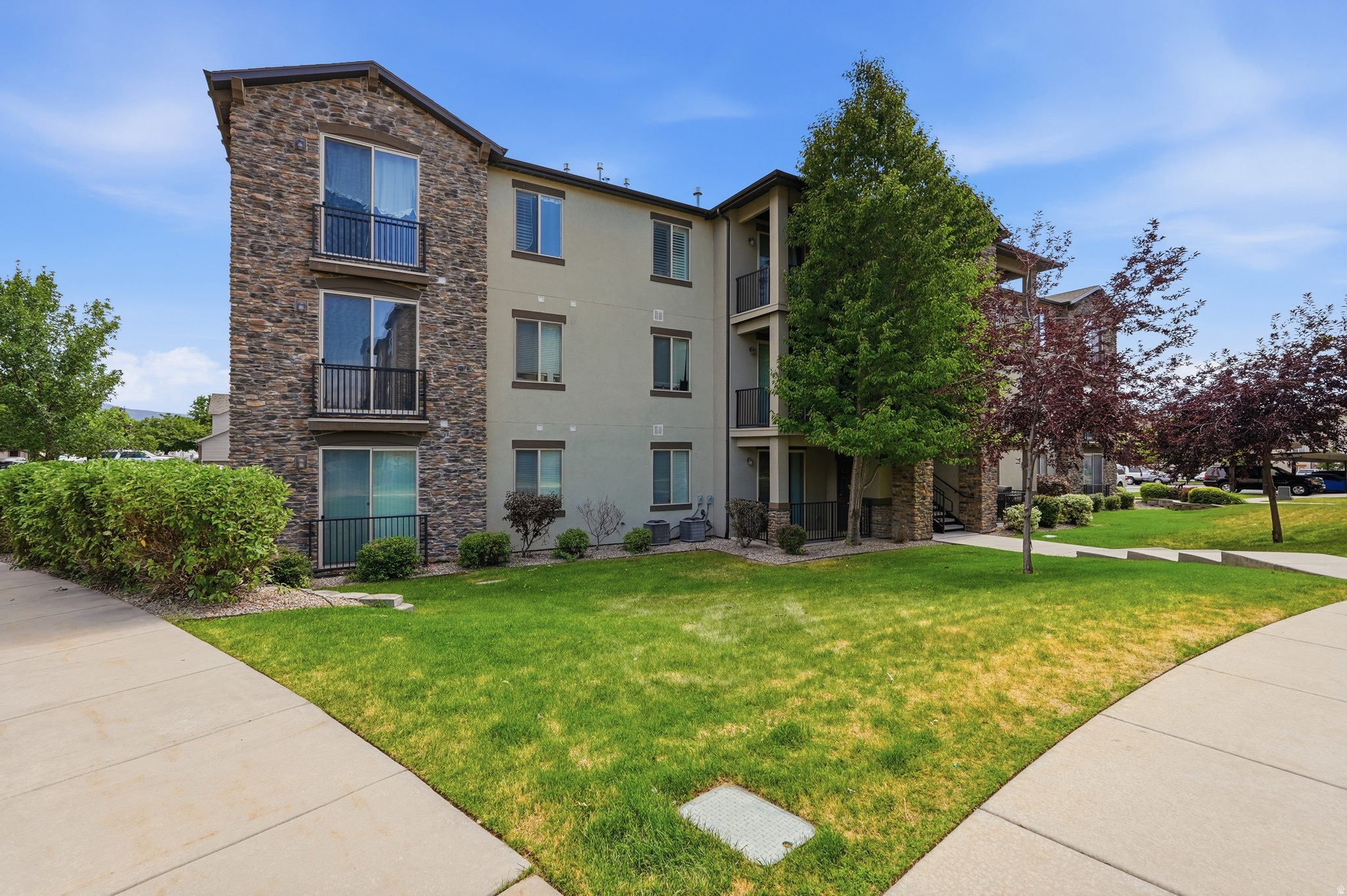 PINEAE VILLAGE - Residential