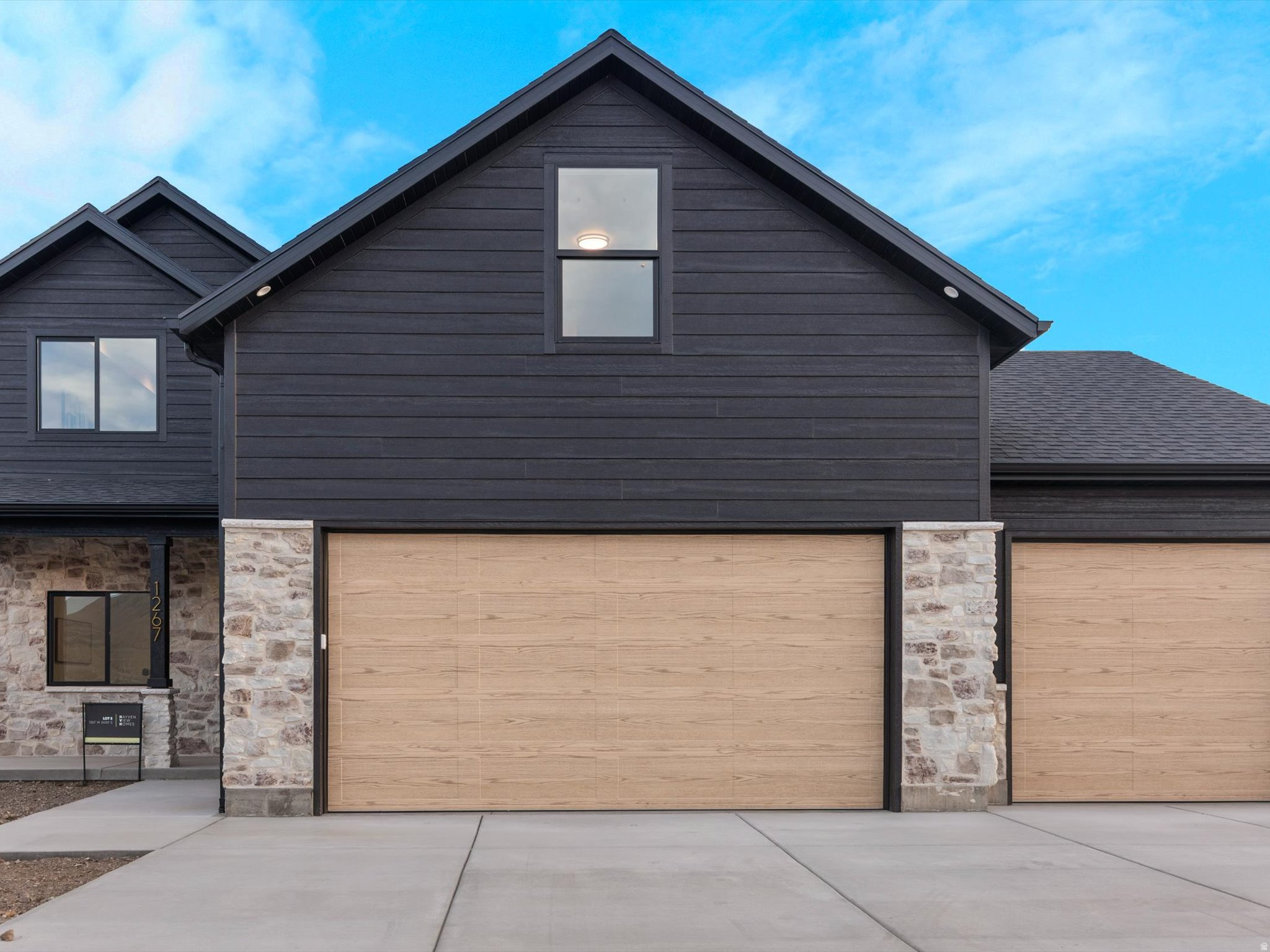 PERRY VIEW TOWNHOMES - Residential