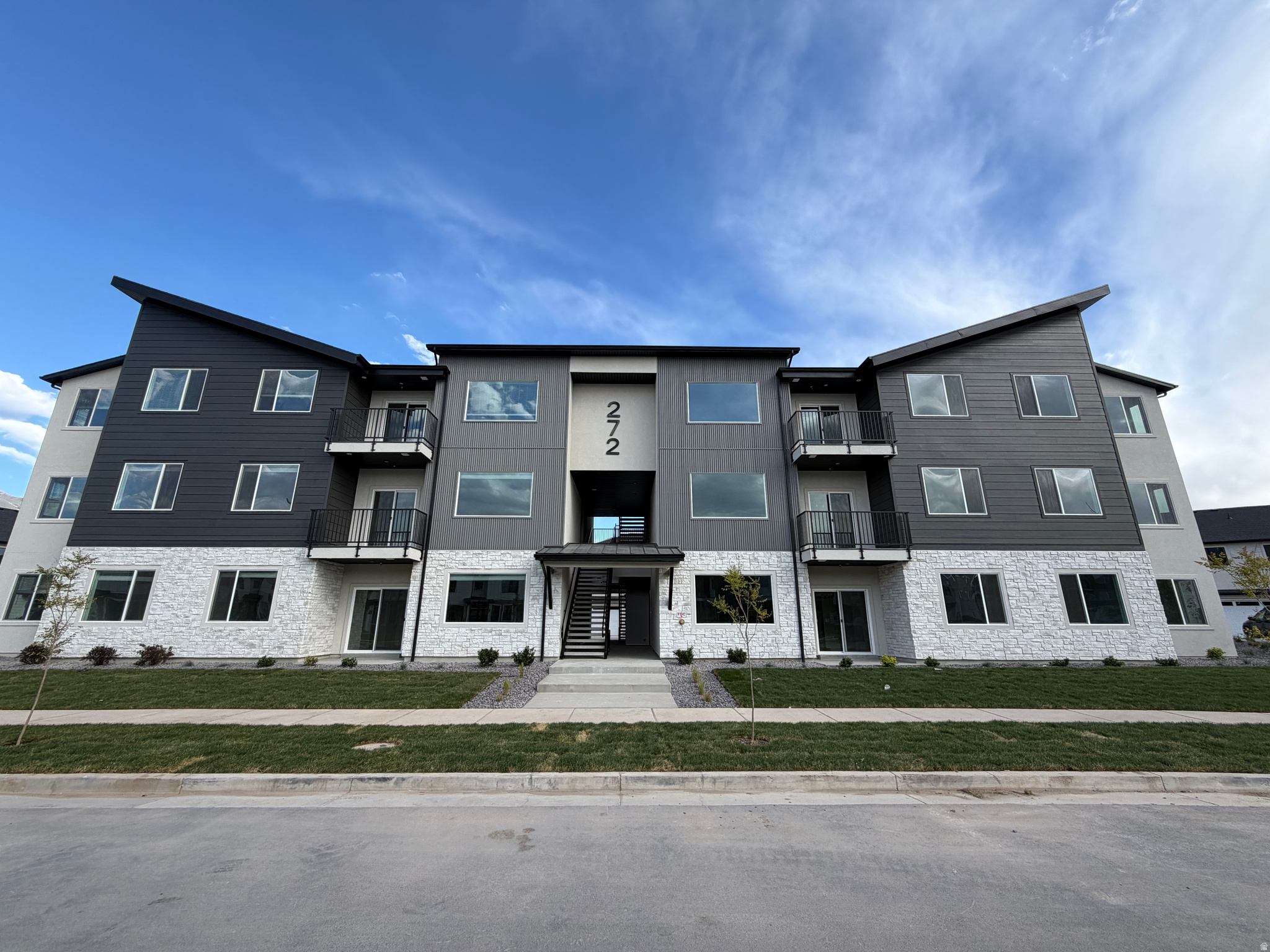 ***Receive a $4,000 flex incentive to go towards closing costs, rate buy down, purchase price reduction, pre-paid HOA dues or any combination of the above. Incentive is not tied to using builder's preferred lender.***Beautiful condo in highly desirable location. This luxury condo has great freeway access and is near everything. Come to our design center and customize your home and finishes that you want! Come tour our homes and see the Keystone Construction difference, Home is currently under construction.