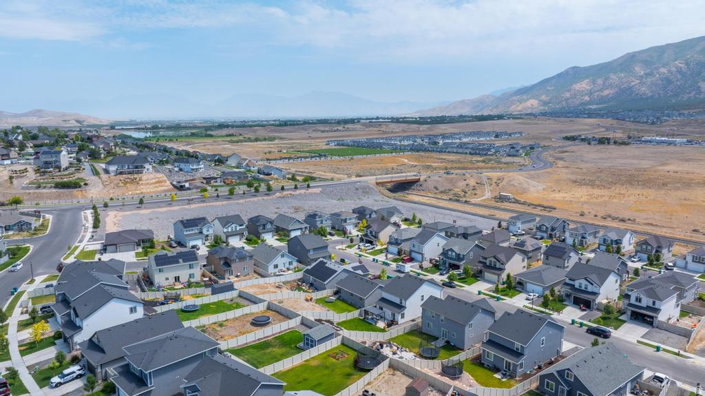 THE HILLS - Residential