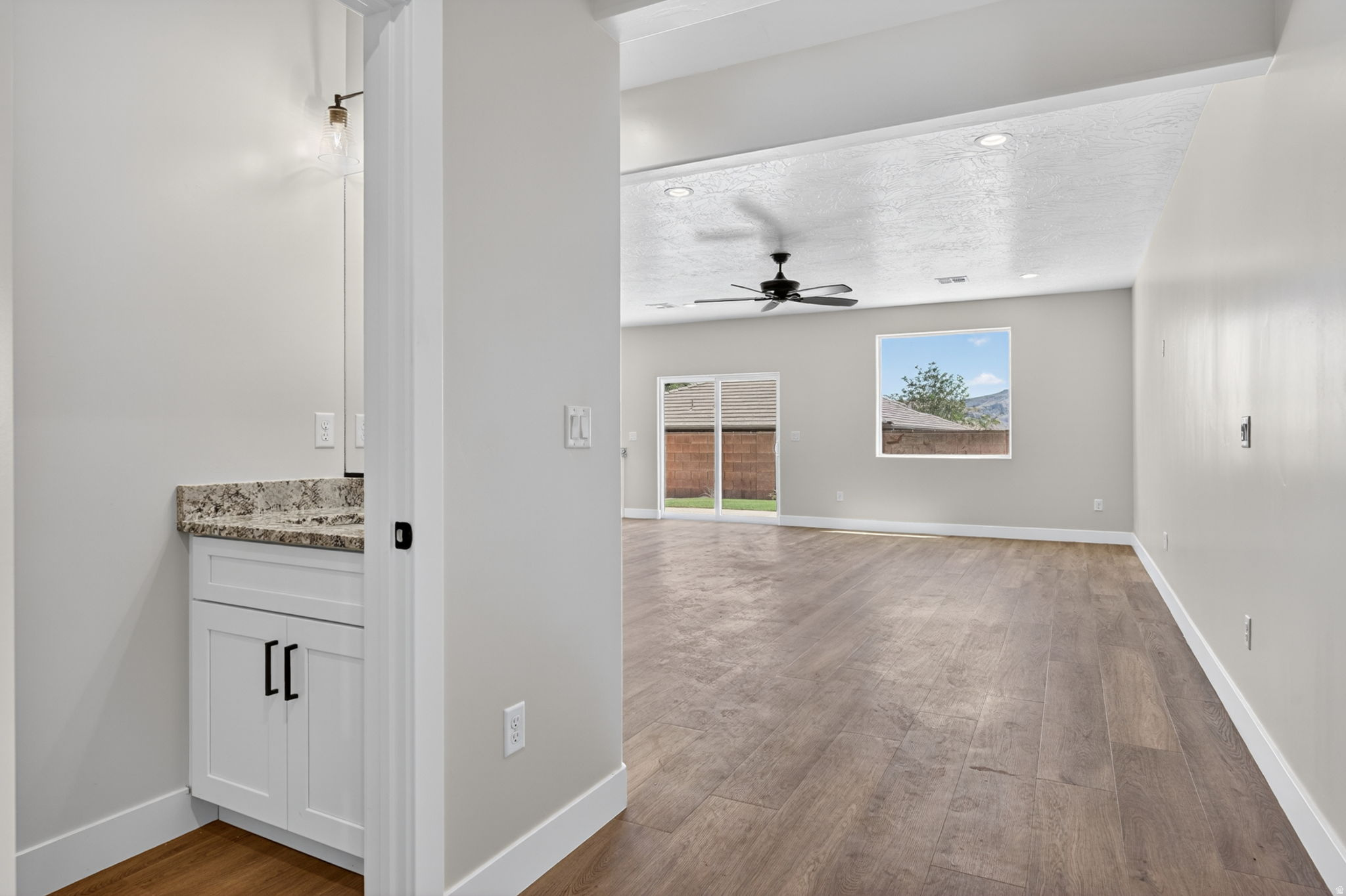 HURRICANE HOLLOW - Residential