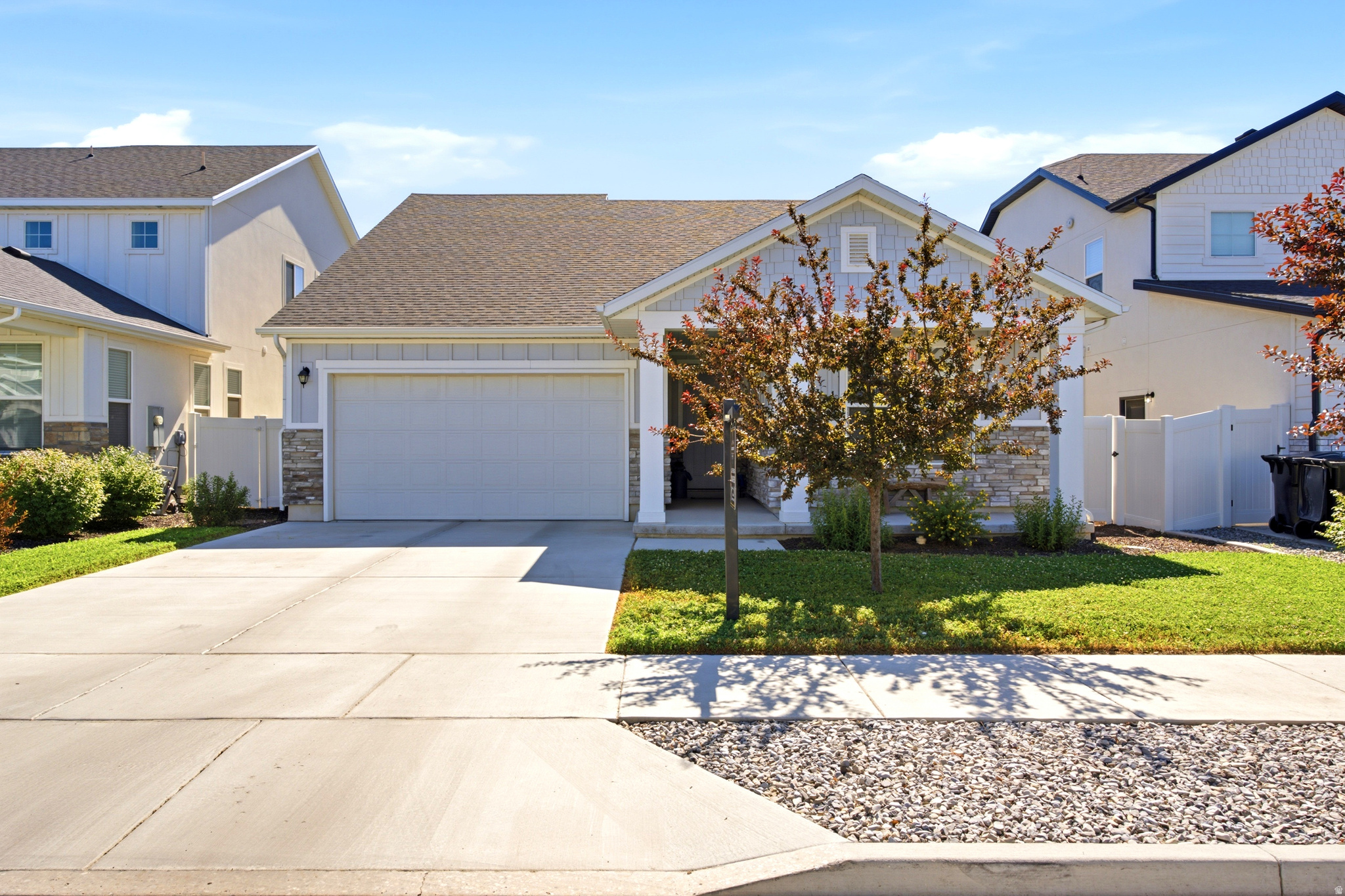 EDGEWATER PARK - Residential