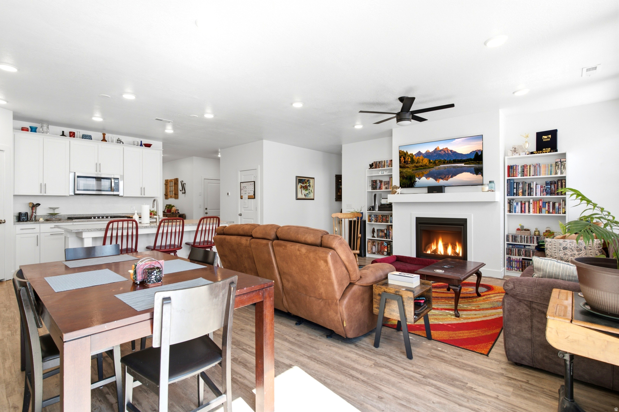 EDGEWATER PARK - Residential