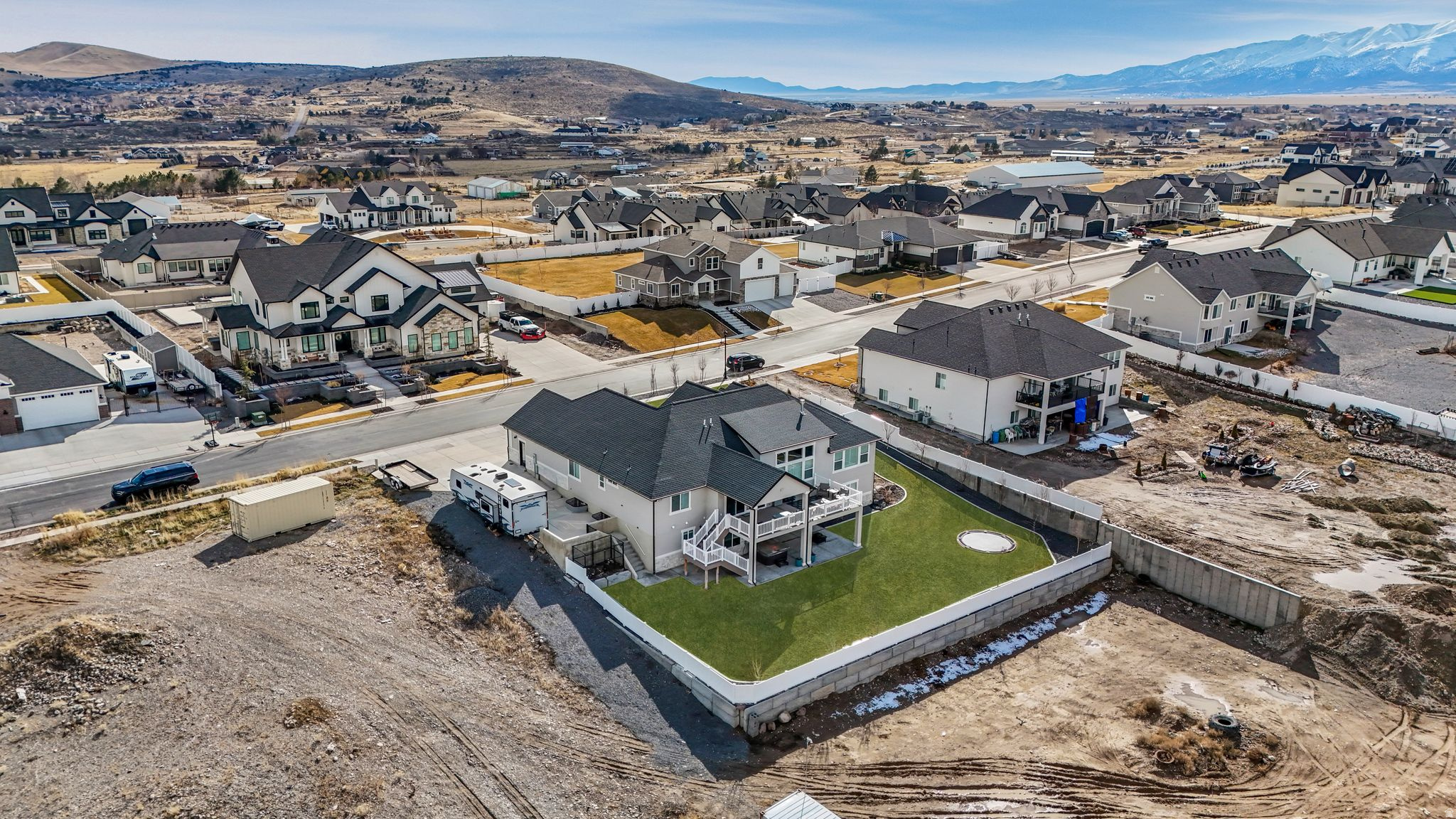 LAKE VIEW ESTATE - Residential