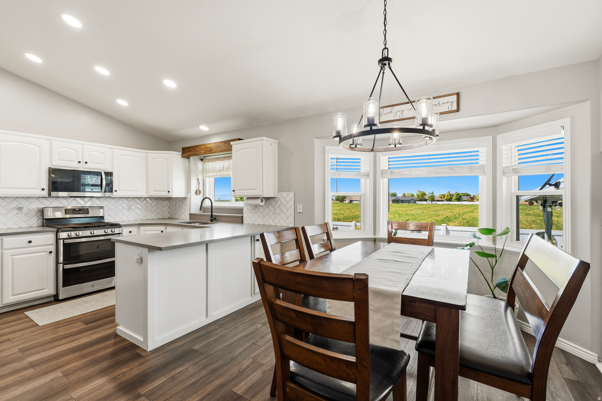 SUNSET FARMS ESTATE - Residential