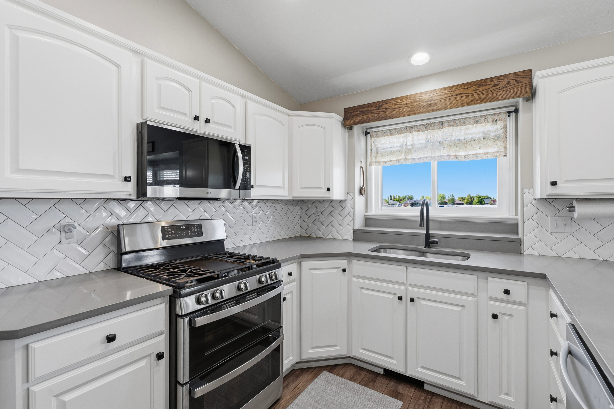 SUNSET FARMS ESTATE - Residential