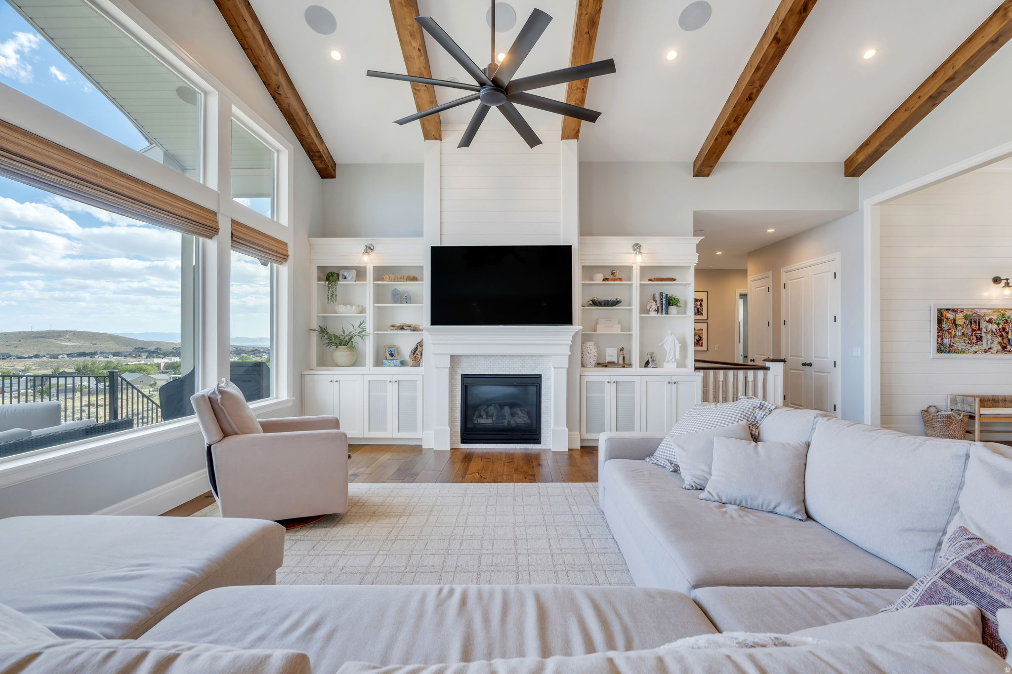 MEADOW RANCH - Residential