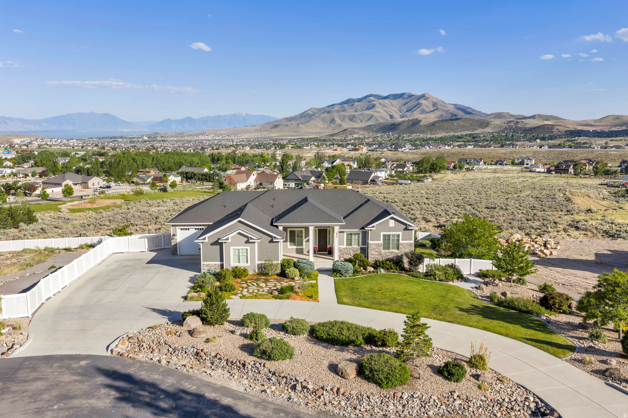 MEADOW RANCH - Residential