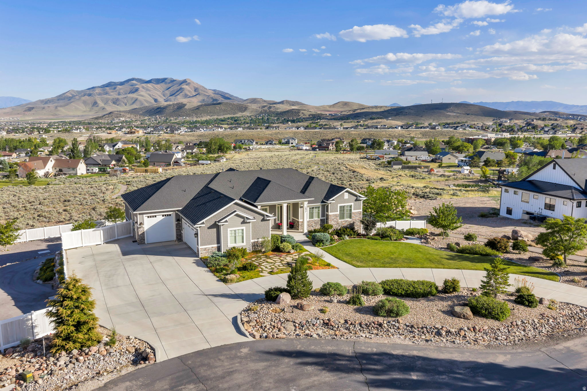 MEADOW RANCH - Residential