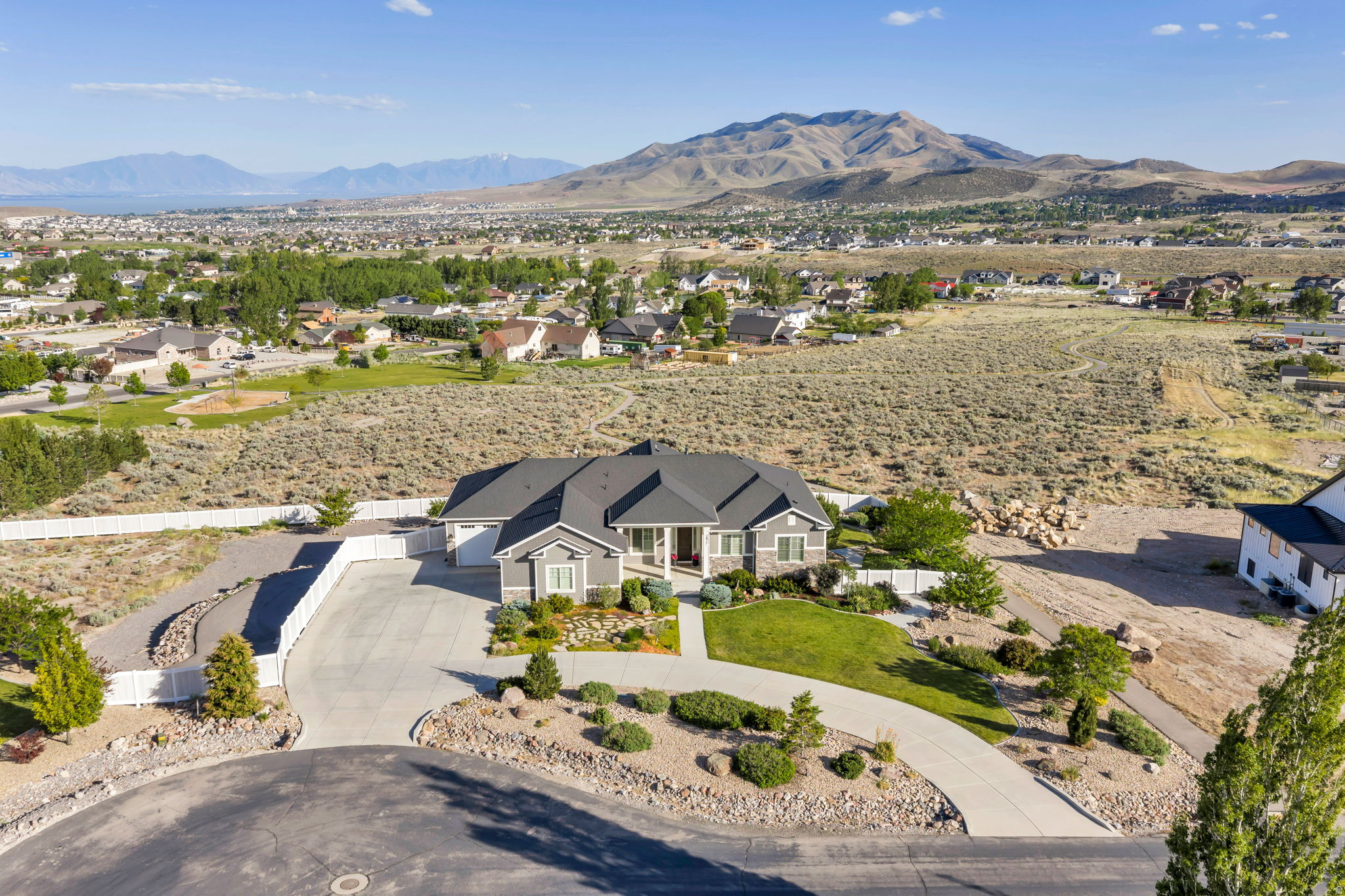 MEADOW RANCH - Residential