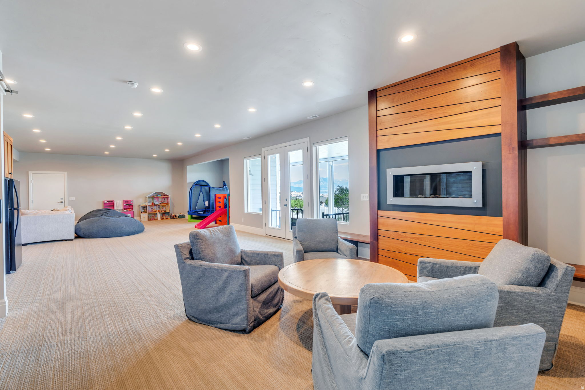 MEADOW RANCH - Residential