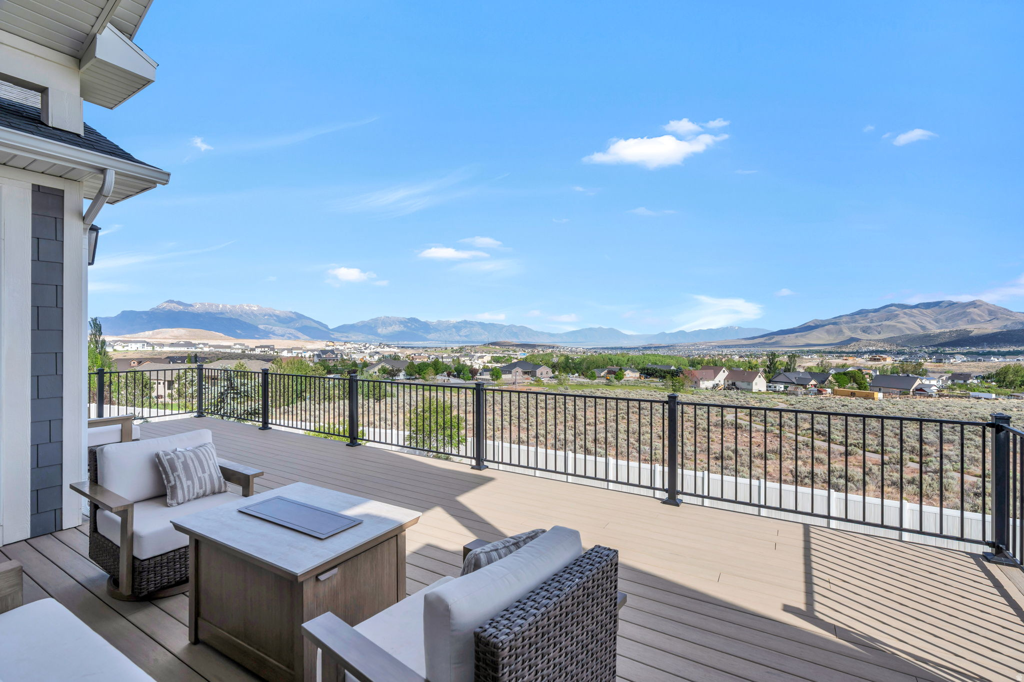 MEADOW RANCH - Residential