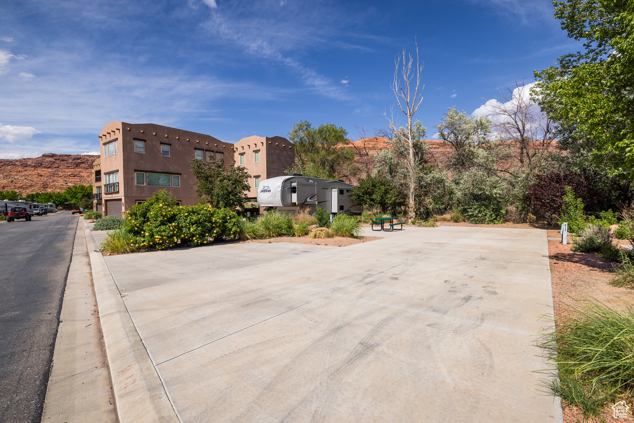 PORTAL RV RESORT - Land